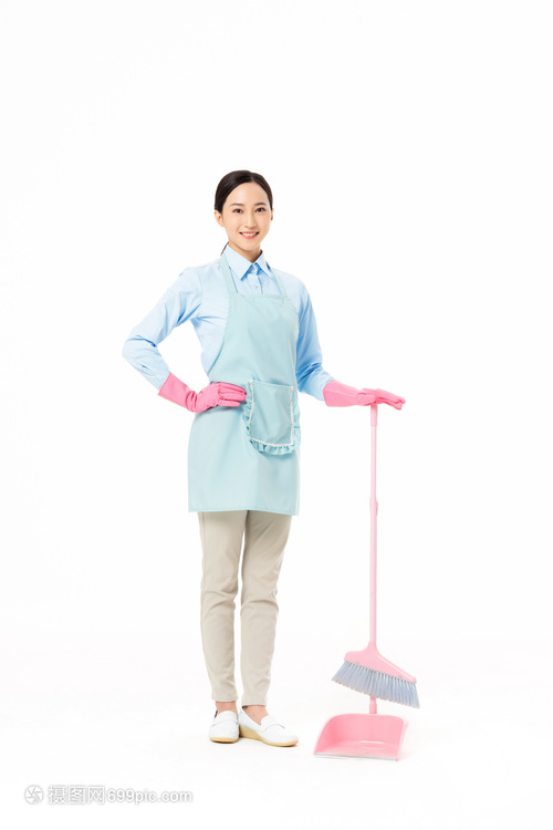 家政服務女性掃地